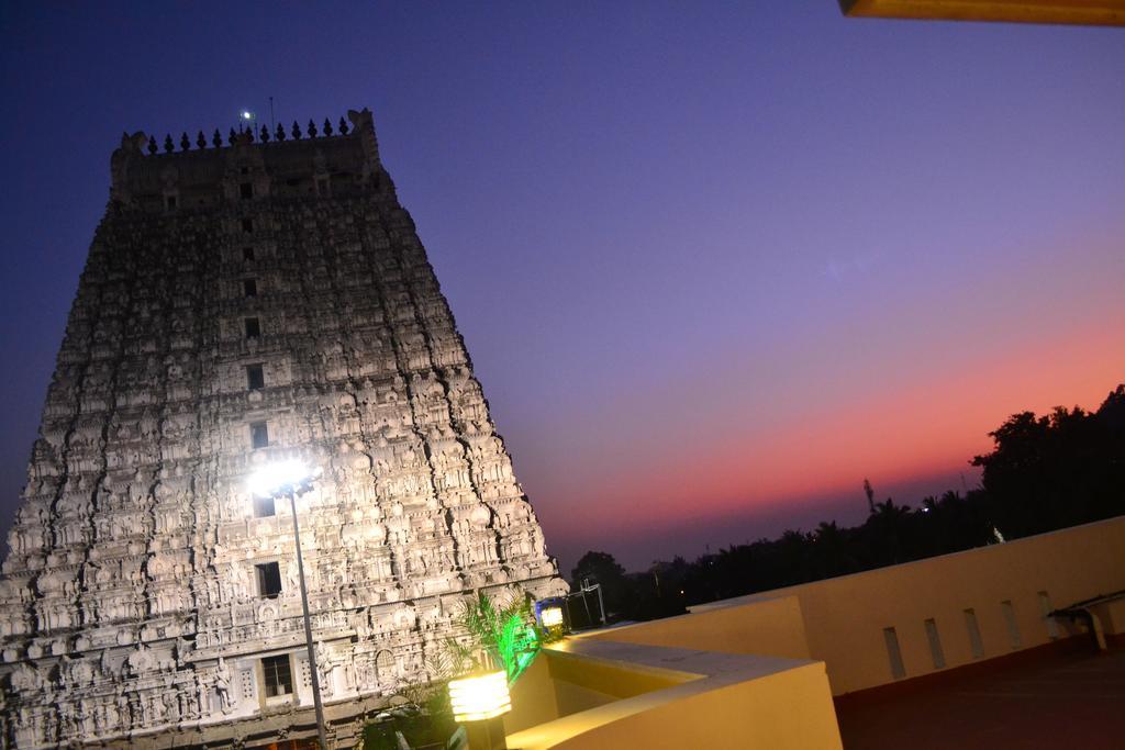 Sri Sarvesha Js Palace Temple View Tiruvannamalai Exterior photo